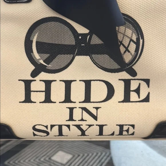 Vintage Rare My Flat In London Cream and Black Tote Bag - Picture 3 of 10